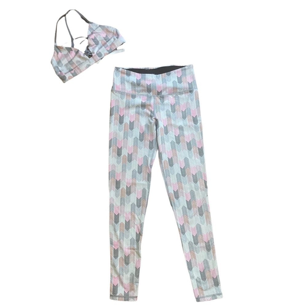 Victoria sport set leggings and sports bra size small